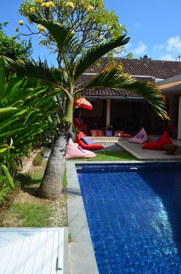 Karisa Pods Hostel Seminyak  Exterior photo