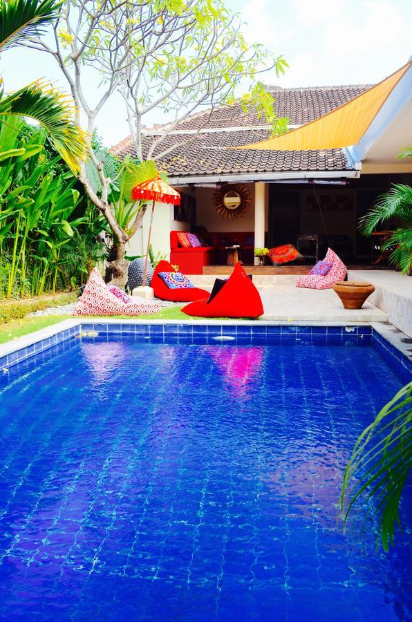 Karisa Pods Hostel Seminyak  Exterior photo